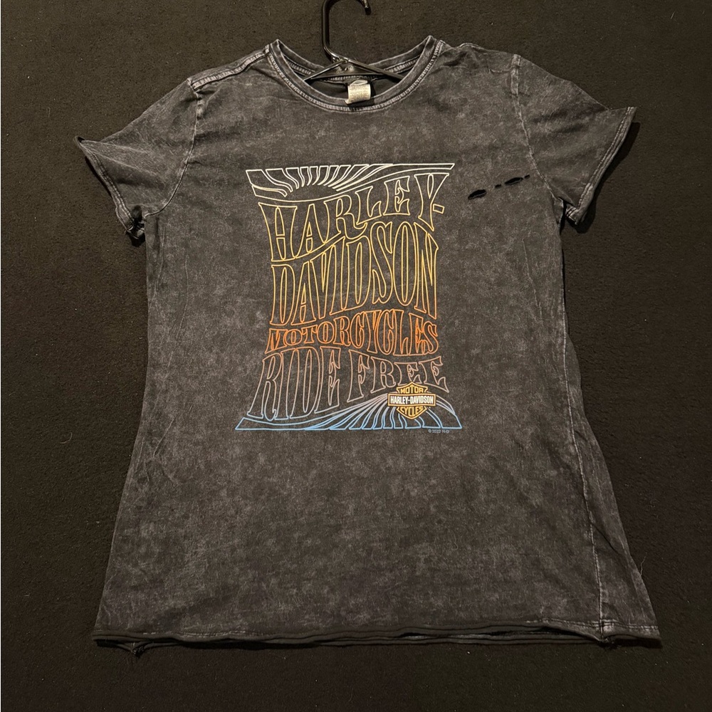 Harley Davidson Front Graphic Only Women’s Size‎ Large